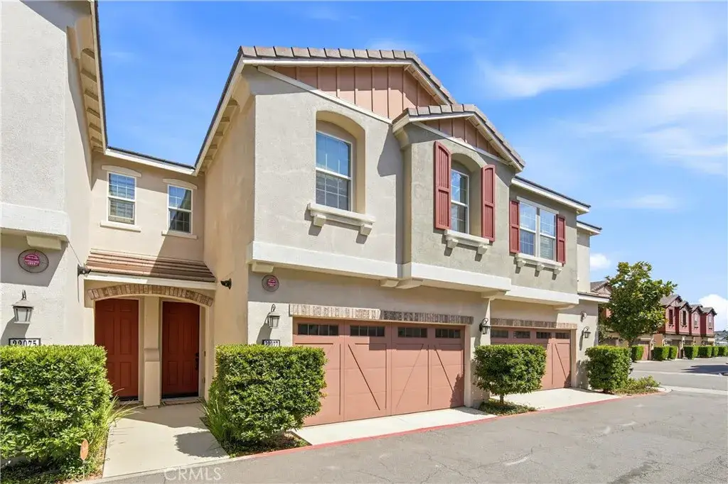 22077 Barrington, Saugus, CA 91350 - #1