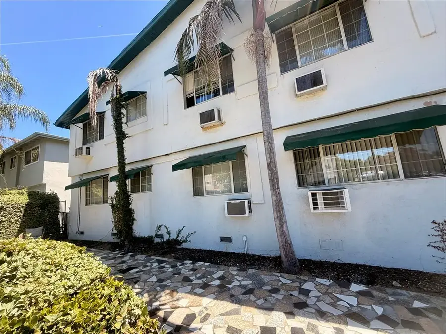 4824 Hazeltine Ave, Sherman Oaks, CA 91423 - #3