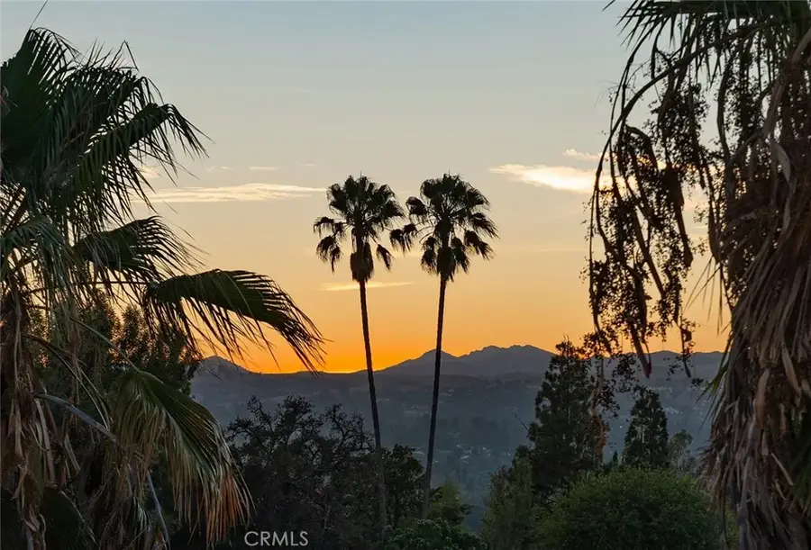 22497 Venido Road, Woodland Hills, CA 91364 - #3