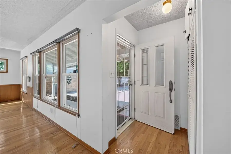 7238 Balcom Avenue, Reseda, CA 91335 - #2
