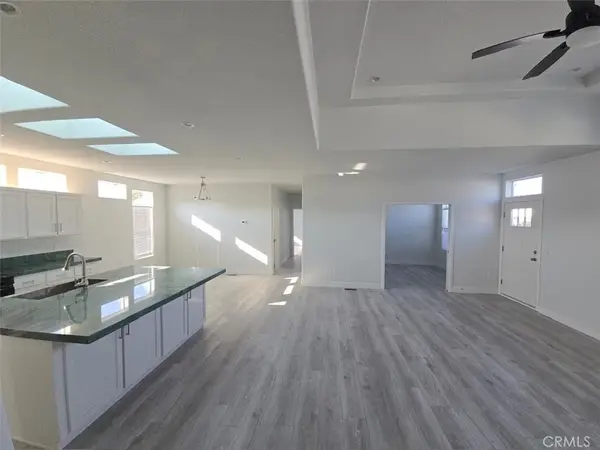 21500 Lassen #450, Chatsworth, CA 91311