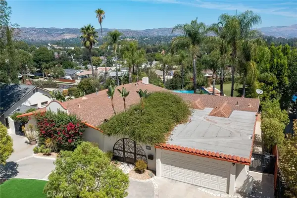 23365 Calvert Street, Woodland Hills, CA 91367