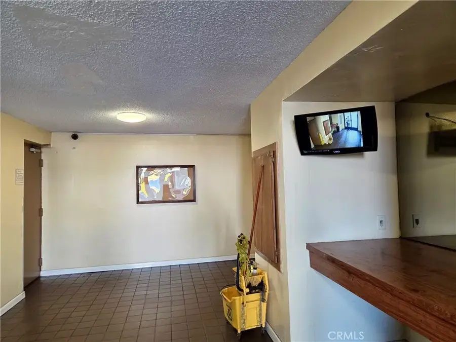 200 S Reno #102, Los Angeles, CA 90057 - #2