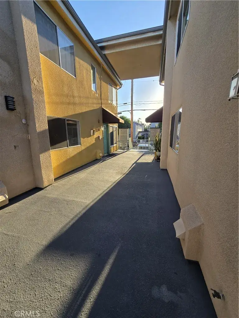 8780 Burnet #12, San Fernando Valley, CA 91343 - #2