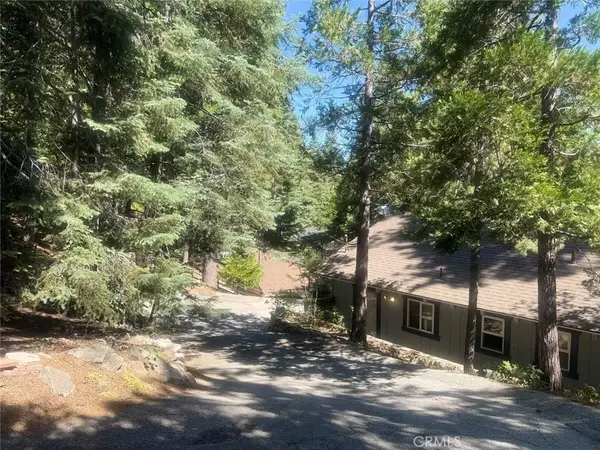 26578 Lake Forest Drive, Twin Peaks, CA 92391
