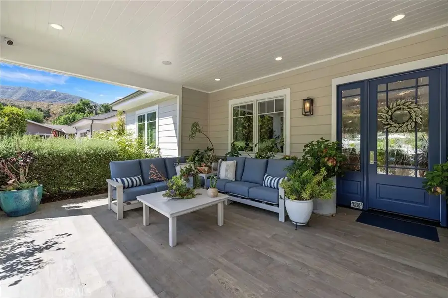 26185 Ravenhill Road, Canyon Country, CA 91387 - #2