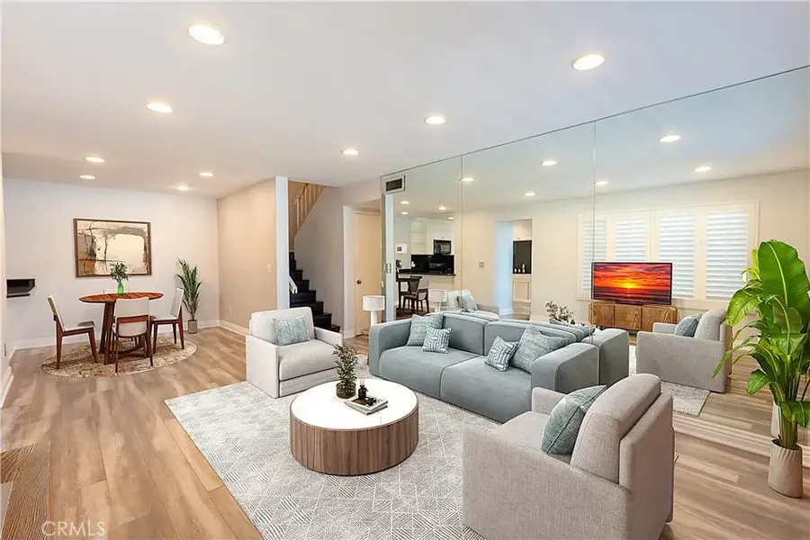 18502 Mayall #B, Northridge, CA 91324 - #3