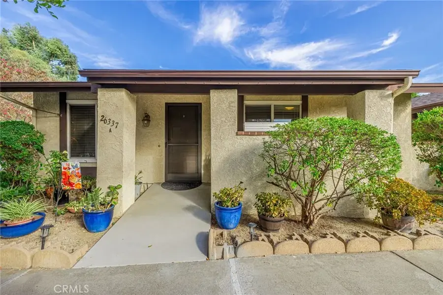 26337 Oak Highland Drive #A, Newhall, CA 91321 - #3
