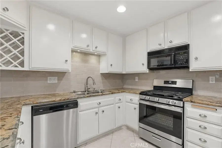 16939 Highfalls, Canyon Country, CA 91387 - #2