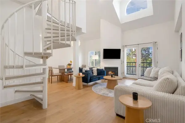 13220 Valleyheart Drive #305, Studio City, CA 91604