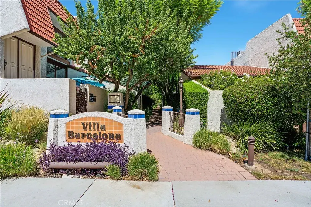 22269 Erwin, Woodland Hills, CA 91367 - #1