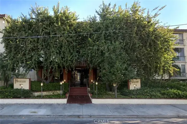 12830 Burbank #307, Valley Village, CA 91607