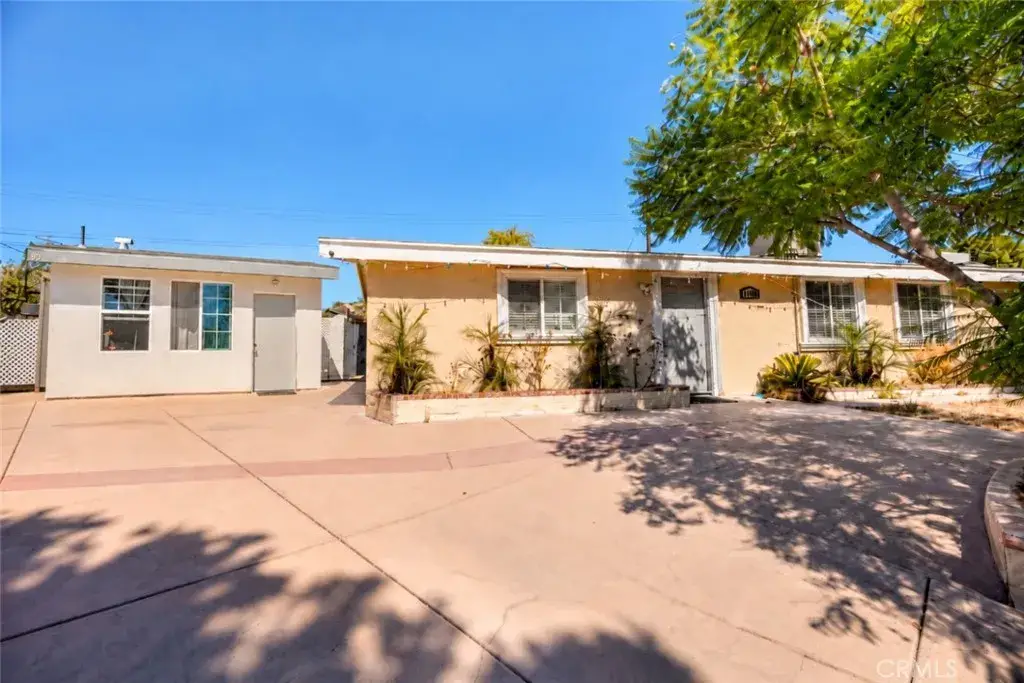 11848 Chadron, Pacoima, CA 91331 - #1