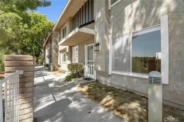 26853 Avenida Terraza, Saugus, CA 91350
