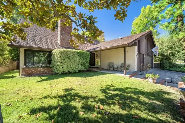 24020 Avenida Crescenta, Valencia, CA 91355