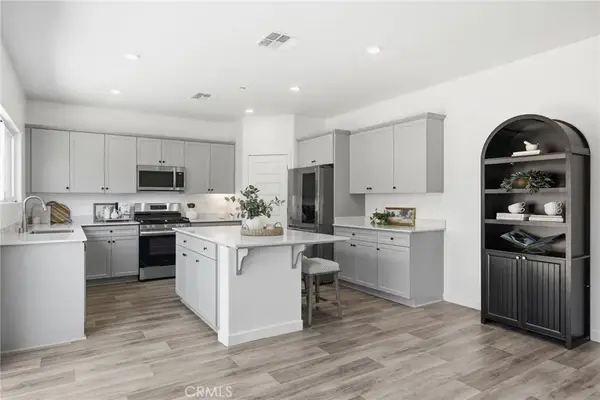 9634 Maple Terrace Lane, Shafter, CA 93263