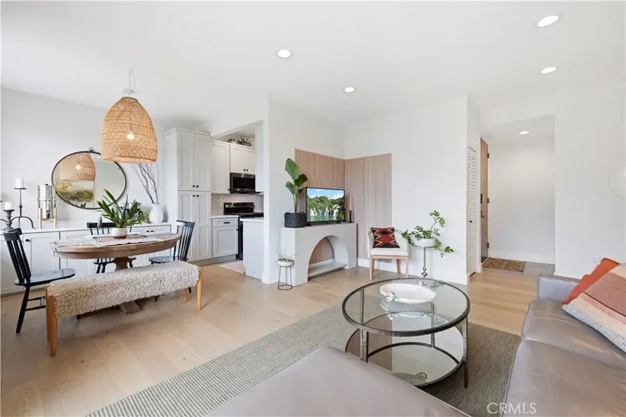 14539 Benefit #205, Sherman Oaks, CA 91403 - #3