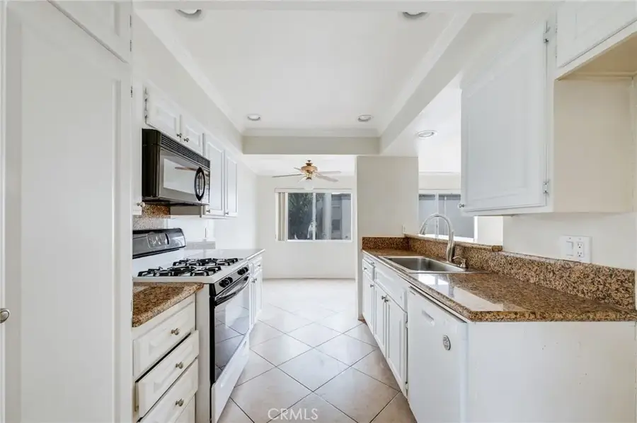 11786 Moorpark Street #F, Studio City, CA 91604 - #3
