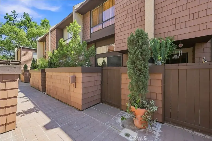 1349 N Columbus #4, Glendale, CA 91202 - #2