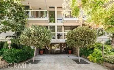 1230 N Sweetzer Avenue #114, West Hollywood, CA 90069