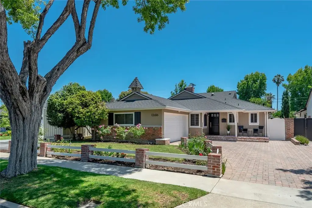 13616 Delano, Valley Glen, CA 91401 - #1