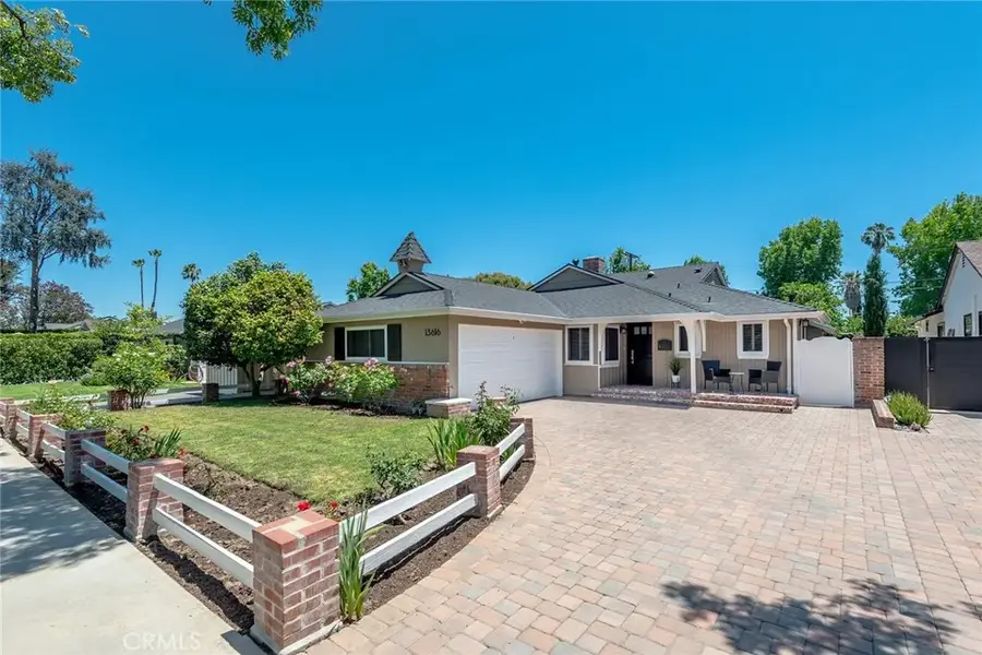 13616 Delano, Valley Glen, CA 91401 - #2