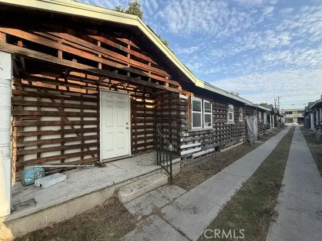 1094 W 39th, Los Angeles, CA 90037 - #3