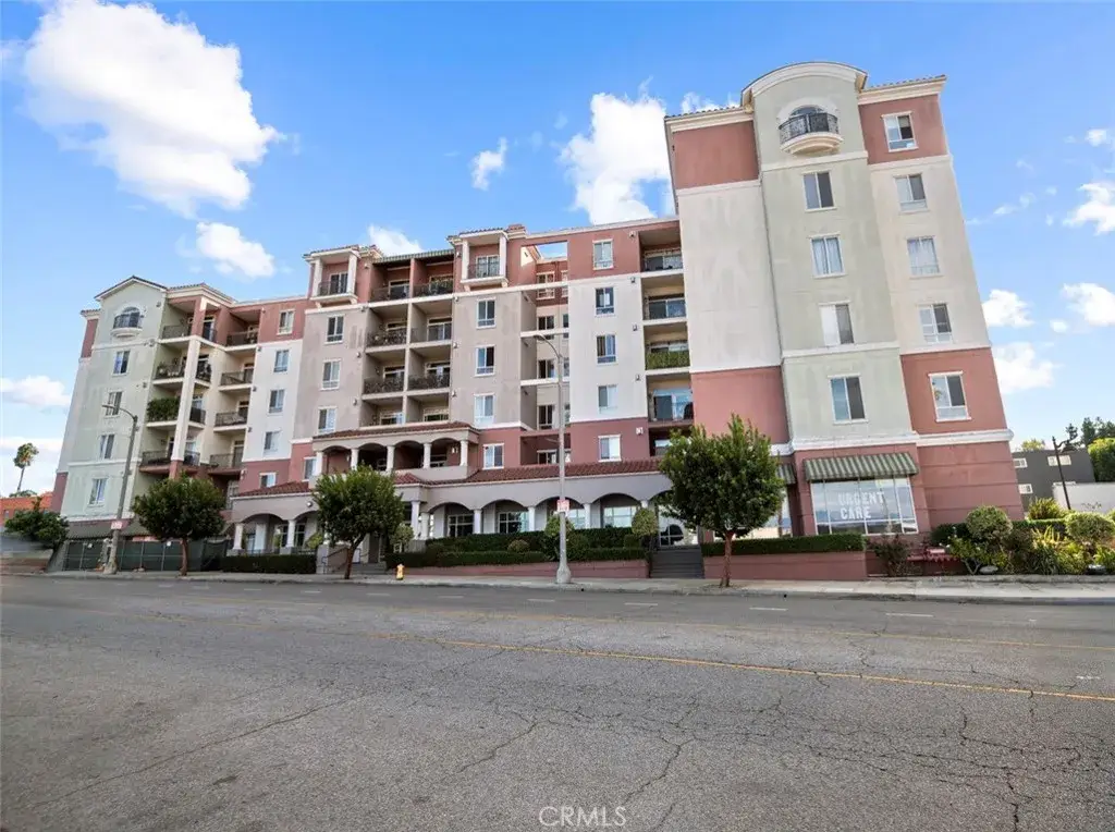 3750 Santa Rosalia #303, Los Angeles, CA 90008 - #1