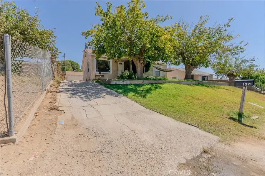 1321 Vale, Bakersfield, CA 93306 - #2