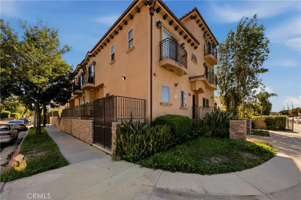 14702 Magnolia Boulevard #105, Sherman Oaks, CA 91403 - #1