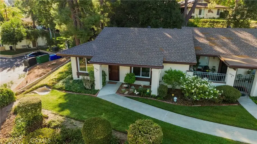 19508 Avenue Of The Oaks, Newhall, CA 91321 - #3