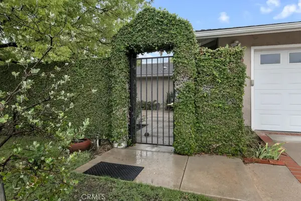 26106 Veva Way, Calabasas, CA 91302