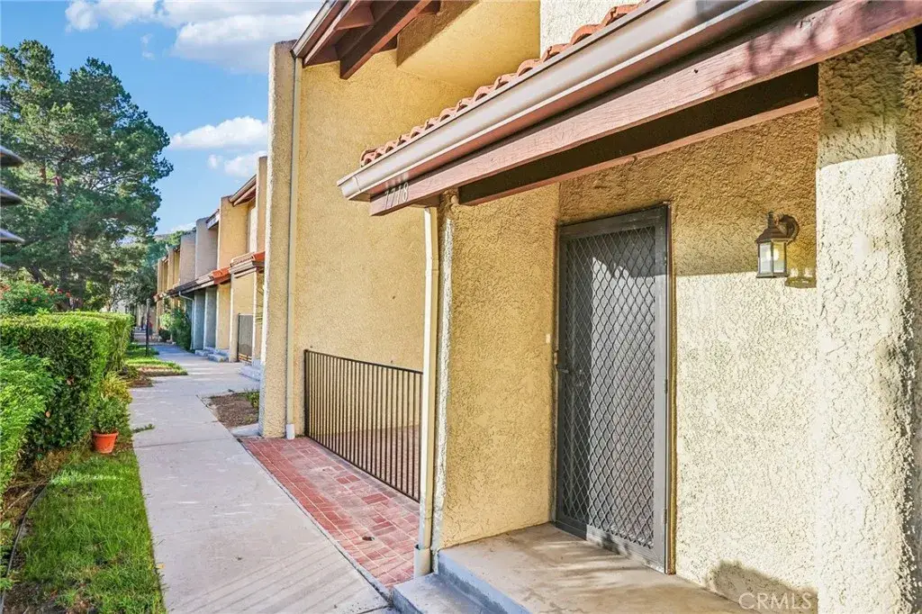 7718 Via Napoli #58, Burbank, CA 91504 - #1