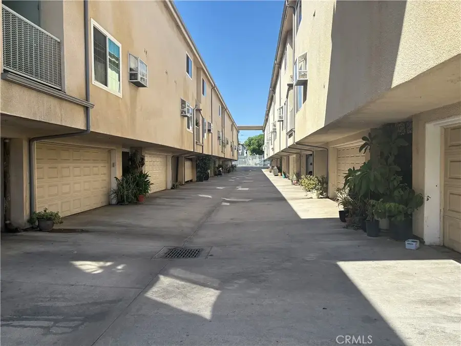 8800 Burnet #16, San Fernando Valley, CA 91343 - #3