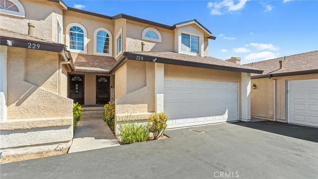 22905 Banyan #228, Saugus, CA 91390 - #1