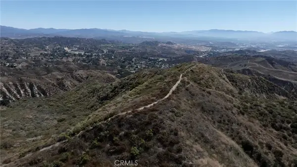 1 Burlwood Dr, Castaic, CA 91384