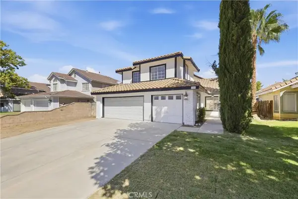 1563 E Kettering, Lancaster, CA 93535