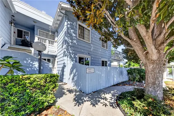 7025 Glade Ave. #2, Canoga Park, CA 91303