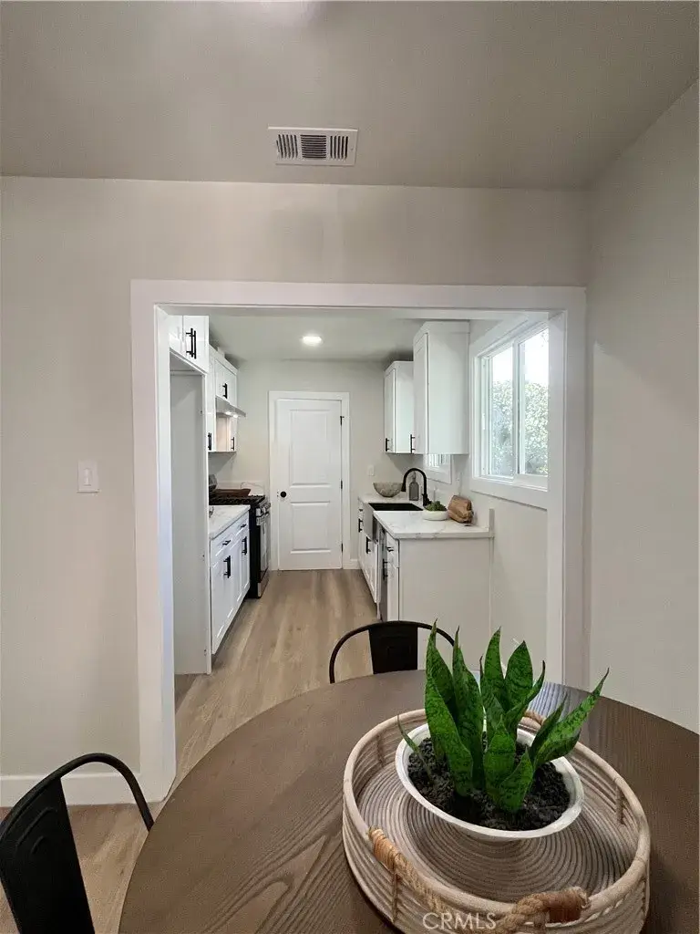 6724 Wynne Avenue, Reseda, CA 91335 - #3