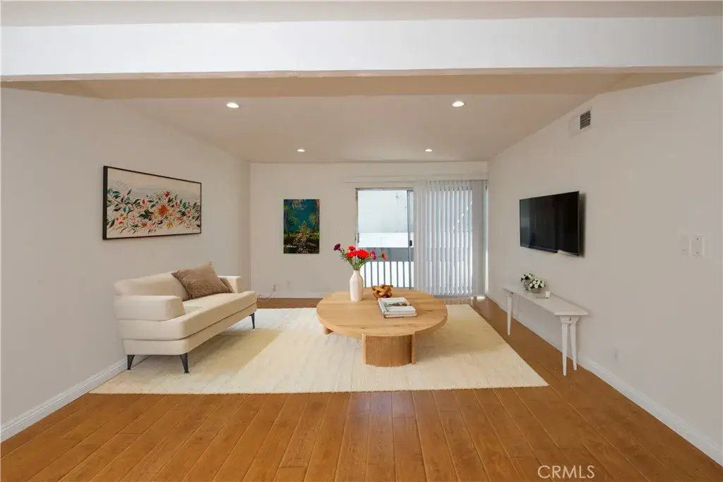 18620 Hatteras St #249, Tarzana, CA 91356 - #1