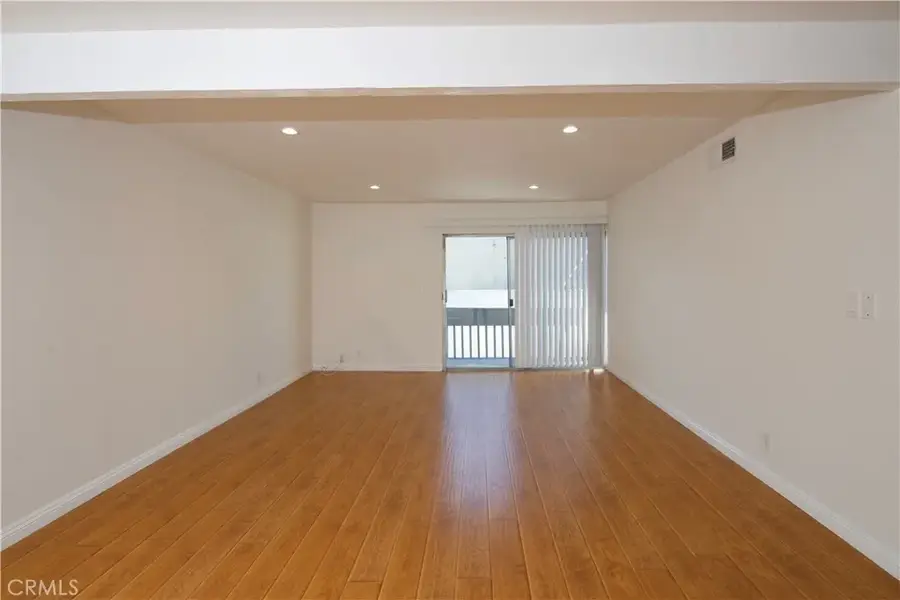 18620 Hatteras St #249, Tarzana, CA 91356 - #2