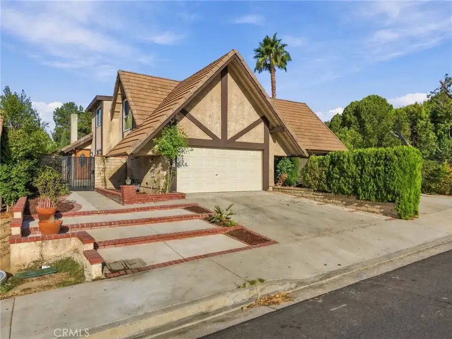 27175 Rio Garza, Valencia, CA 91354 - #2