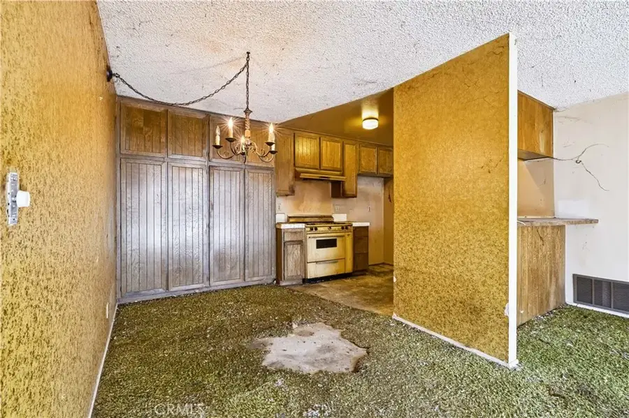 991 Vallejo Avenue, Simi Valley, CA 93065 - #3
