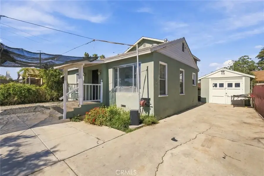 110 E Belle Avenue, Bakersfield, CA 93308 - #2