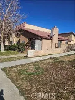 38000 17th East #16, Palmdale, CA 93550