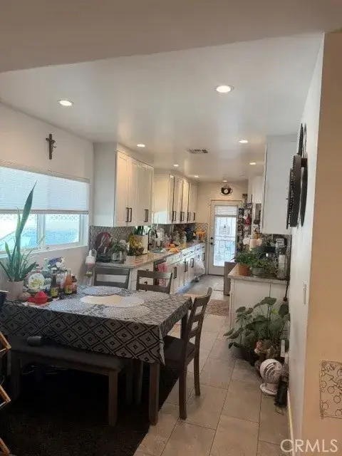 1122 N Beachwood, Burbank, CA 91506 - #3