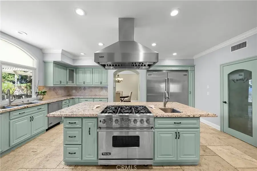 10909 Willowbrae Avenue, Chatsworth, CA 91311 - #2