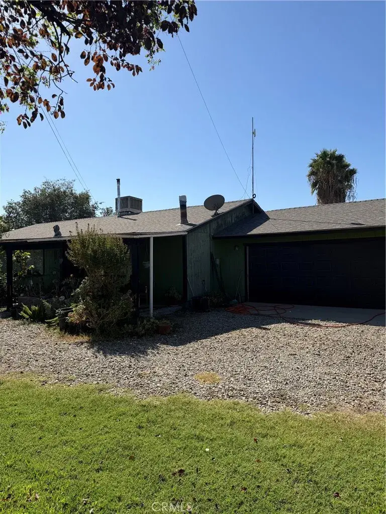 931 E List, Exeter, CA 93221 - #1