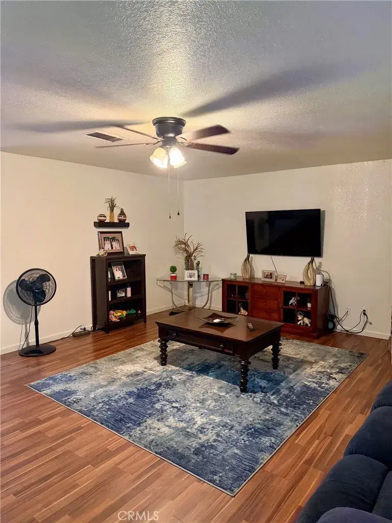 931 E List, Exeter, CA 93221 - #2