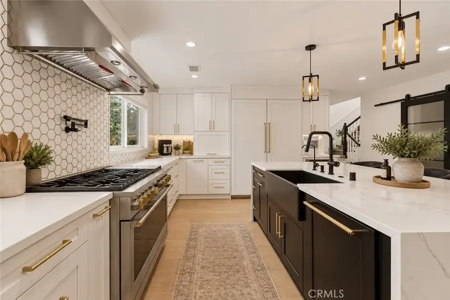 5931 Maury Avenue, Woodland Hills, CA 91367 - #3